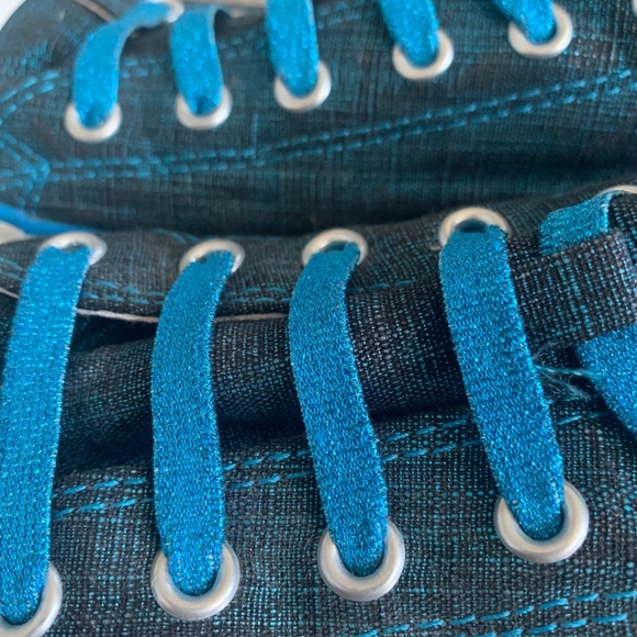 Beautiful Blue Converse 💙 - Picture 7 of 8